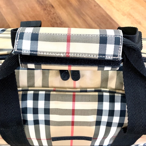 🛑SOLD🛑 Burberry Golf LARGE All Weather Travel Ba - Picture 8 of 12